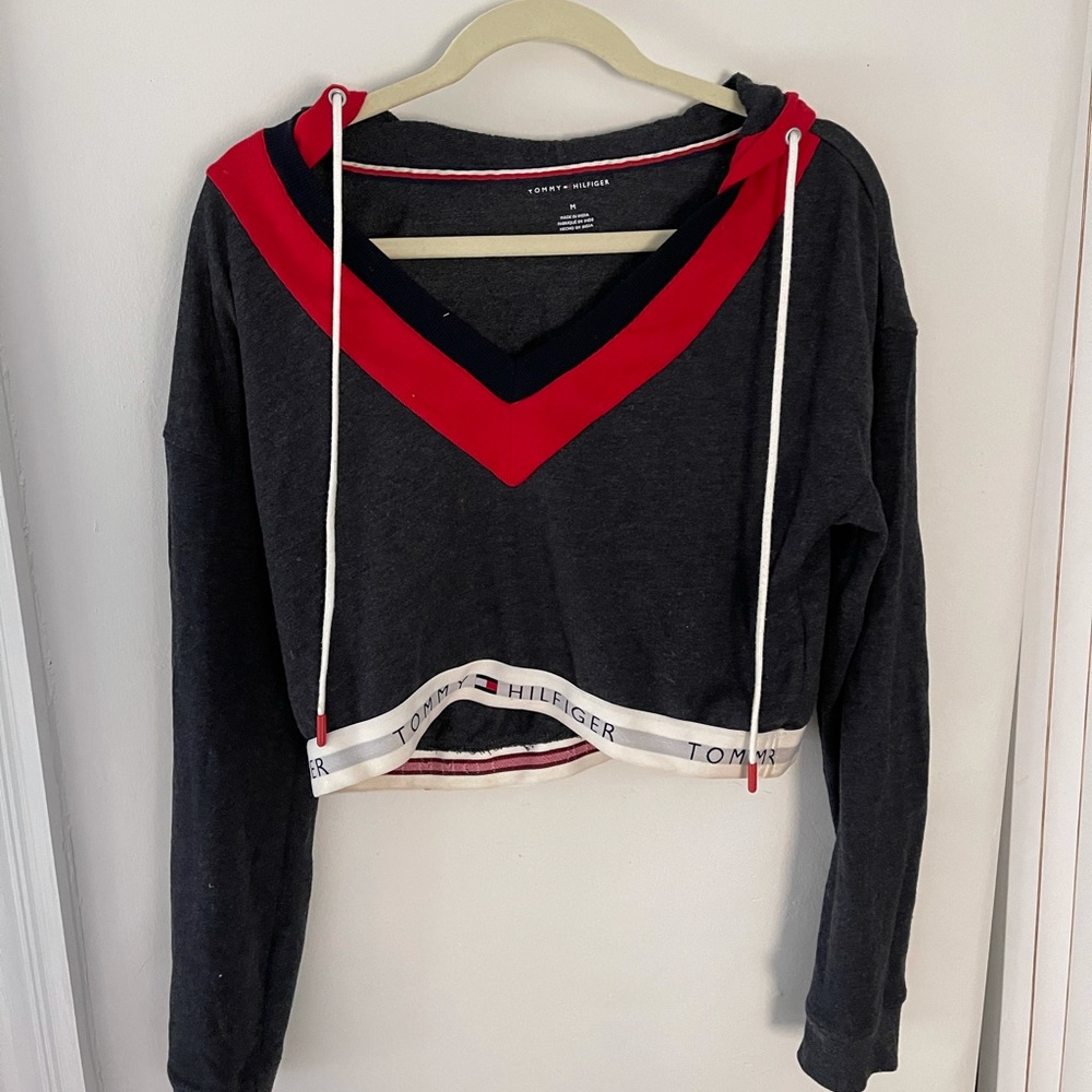 Tommy Hilfiger cropped sweatshirt
